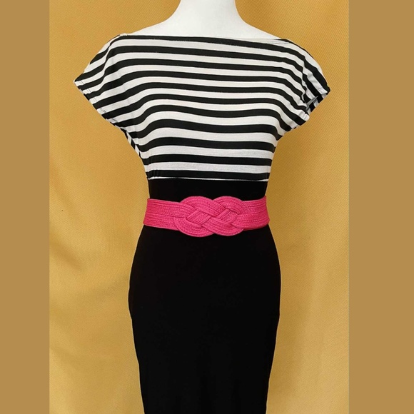 BlackBerry WIGGLE DRESS size 8 M/L - Black Pencil Rockabilly Pin-up Pinup USA - Picture 1 of 7